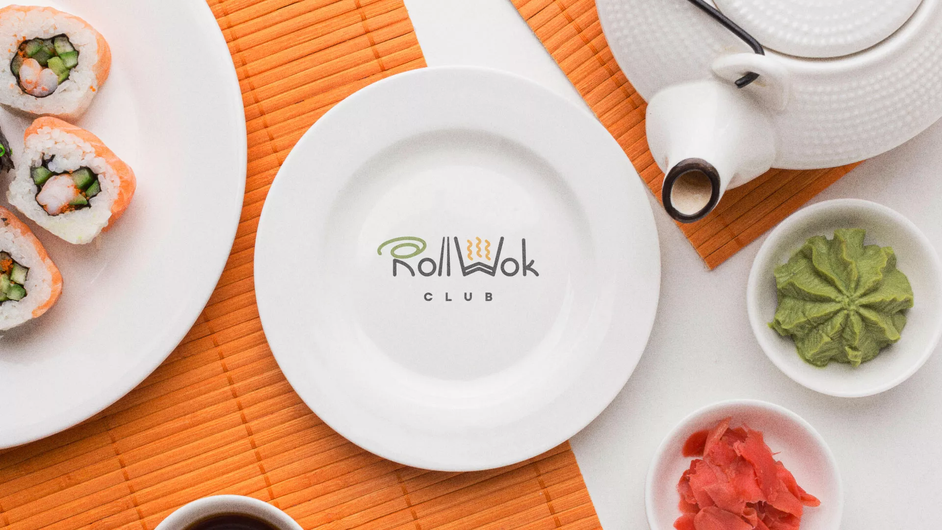 Разработка логотипа и фирменного стиля суши-бара «Roll Wok Club» в Сычёвке